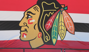 Chicago Black Hawks Tickets - Watch Your Favorite Hockey Game at the Famous Mile